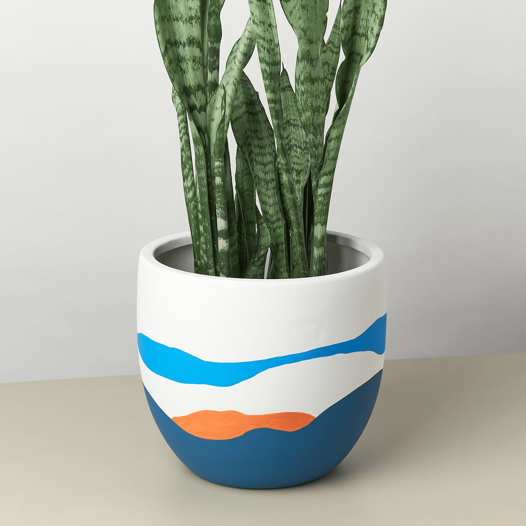 9 inch white plant pot Egg Planter