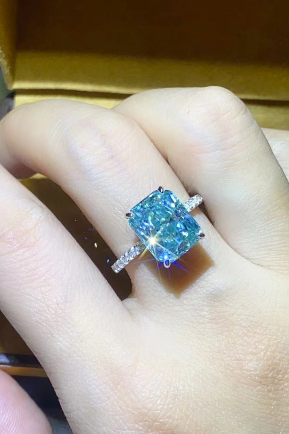 2 Carat Moissanite Ring - Mervyns