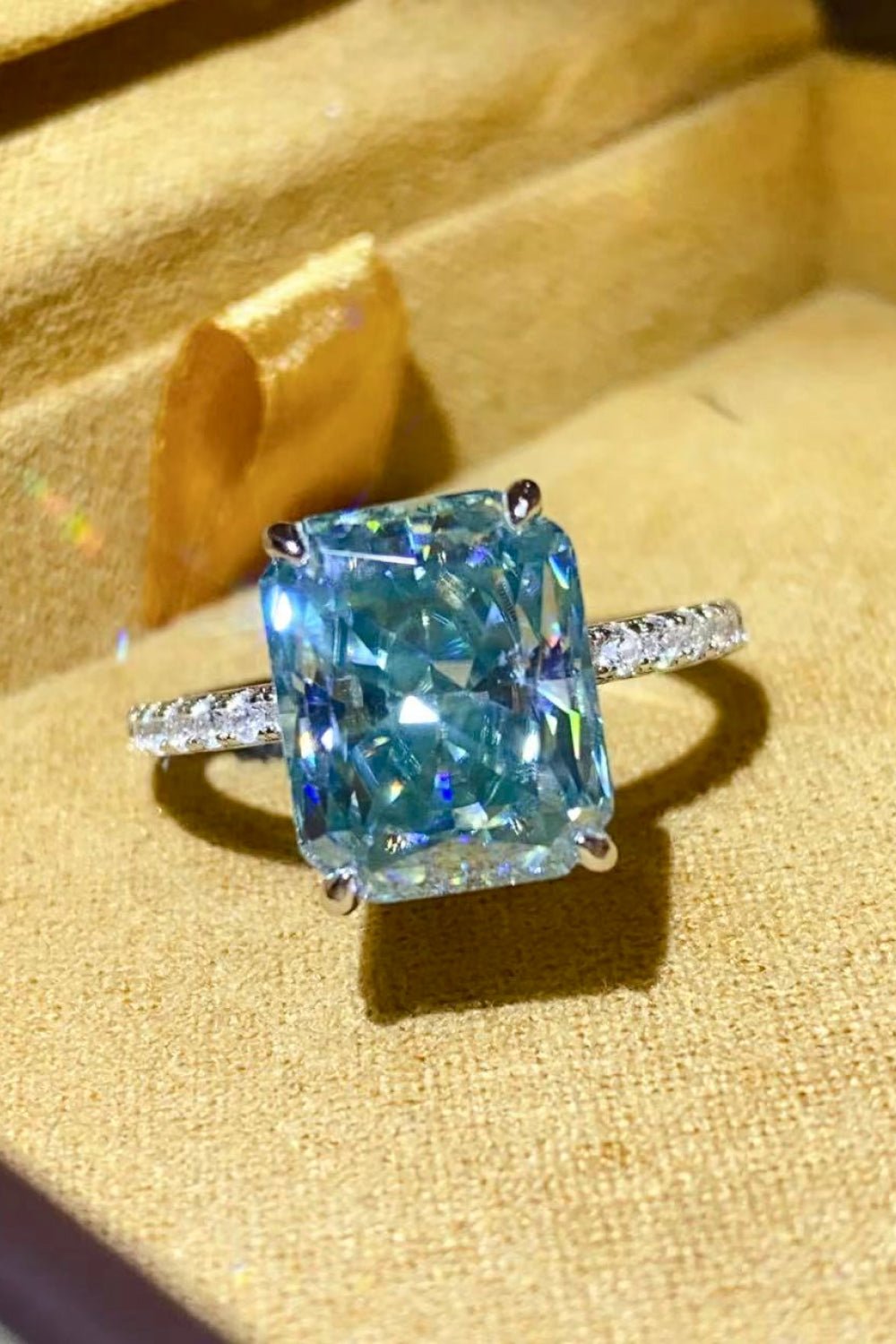 2 Carat Moissanite Ring - Mervyns