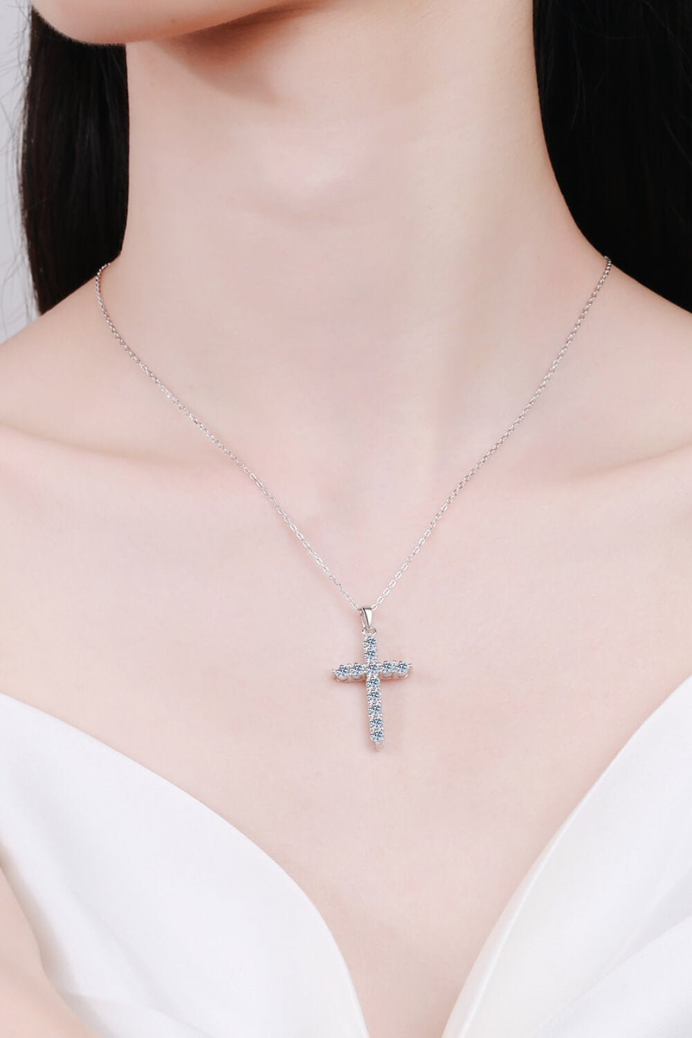 925 Sterling Silver Cross Moissanite Necklace - Mervyns