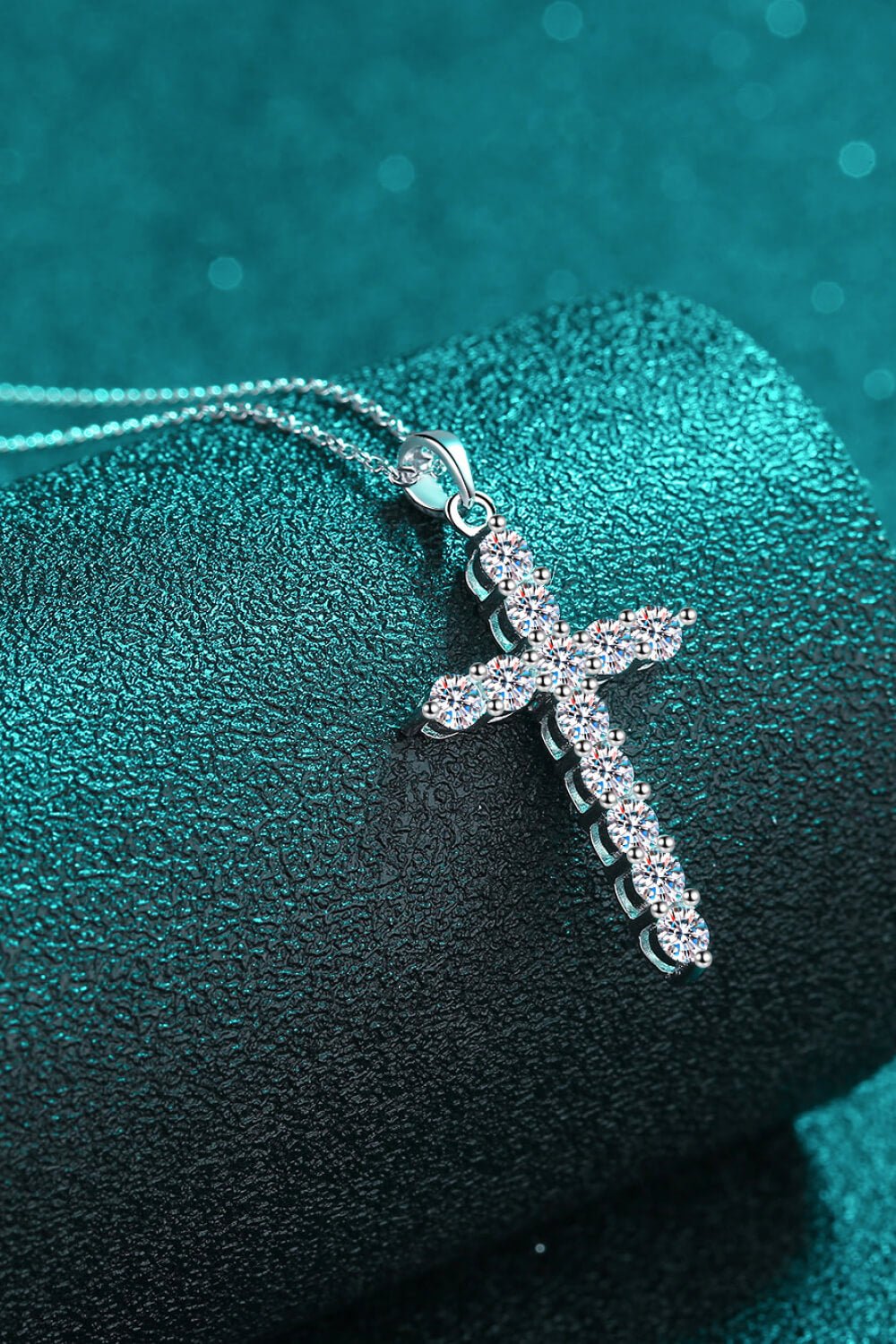 925 Sterling Silver Cross Moissanite Necklace - Mervyns