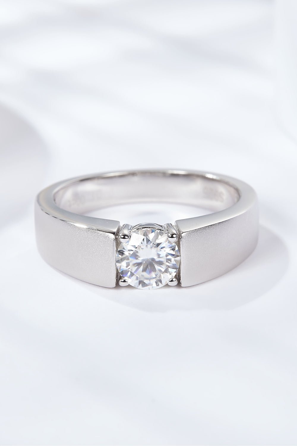 925 Sterling Silver I Carat Moissanite Ring - Mervyns