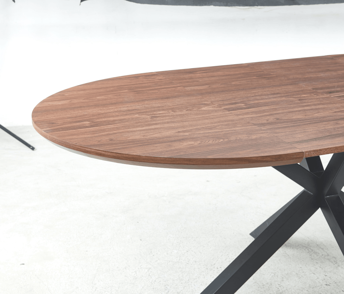 Extensible Table with Metal Legs and MDF Top for Dining, Office, or Coffee Use - Mervyns