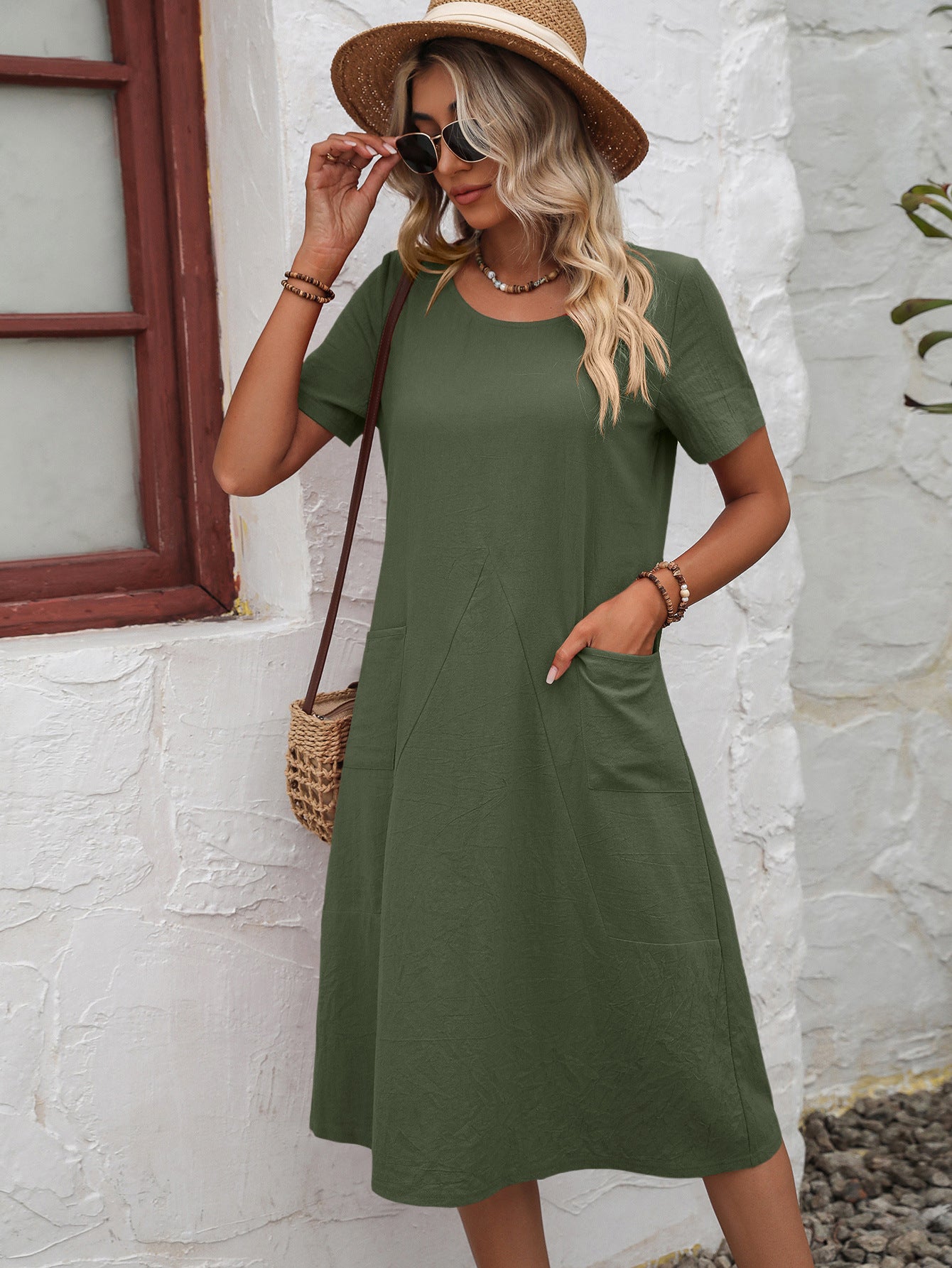 Round Neck Short Sleeve Dress with Pockets Round Neck Short Sleeve Dress with Pockets