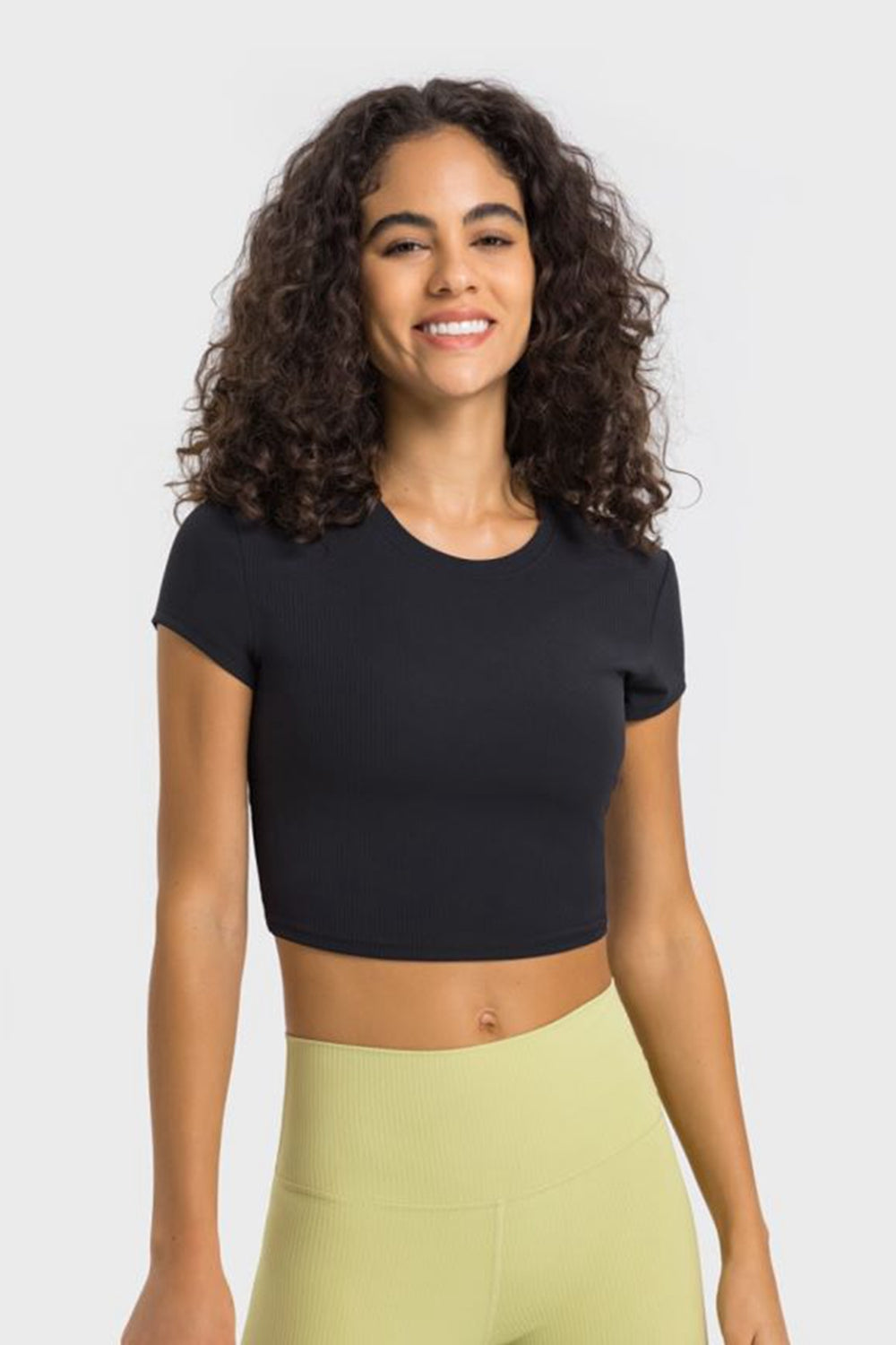 Round Neck Short Sleeve Cropped Sports T-Shirt